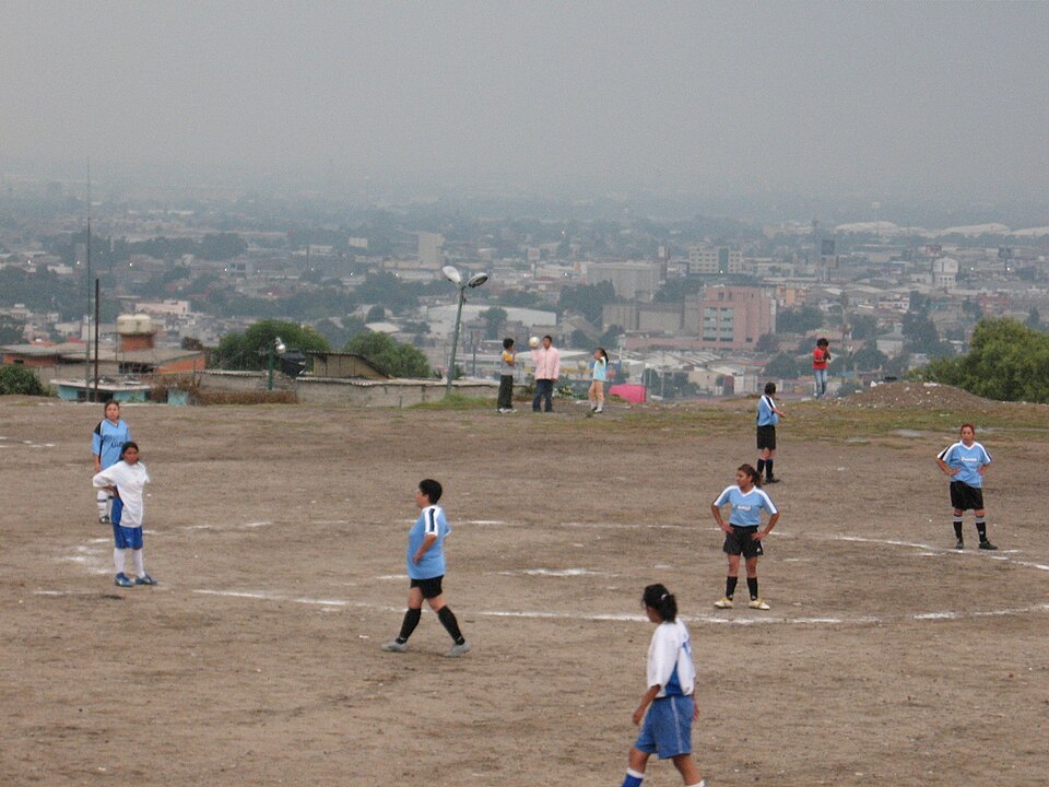 Jugador a punto de ejecutar un saque de esquina